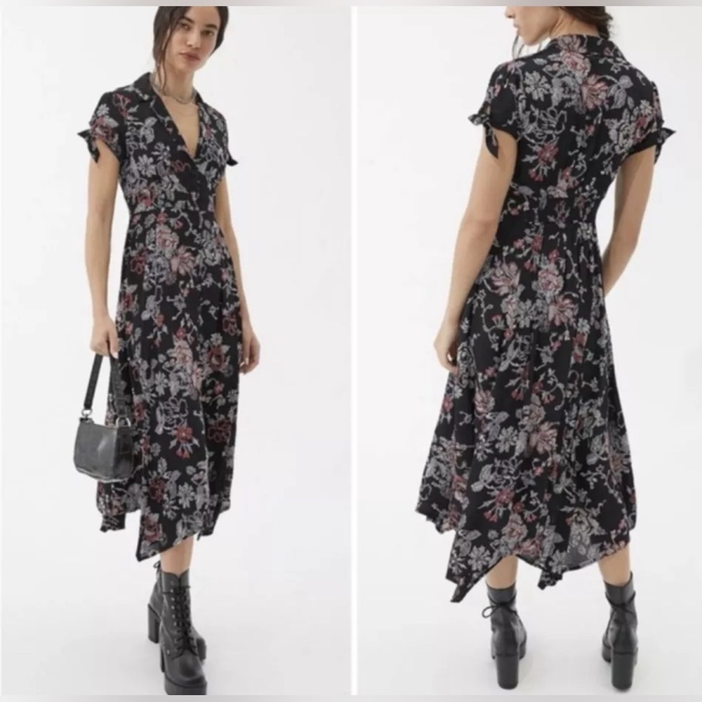 Urban‎ Outfitters Elle floral button down midi dress, Size XS